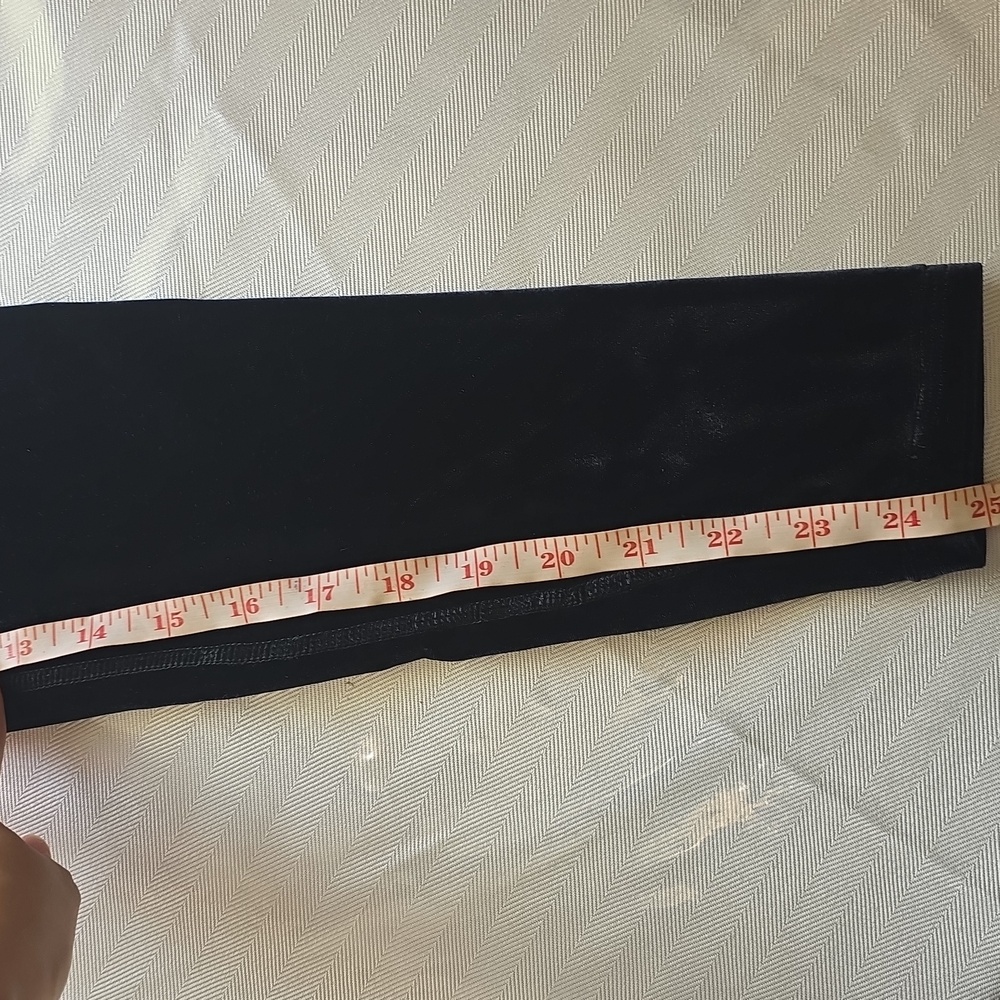 🌸Beyond Yoga Black Velvet Leggings Small‎ - Picture 10 of 10